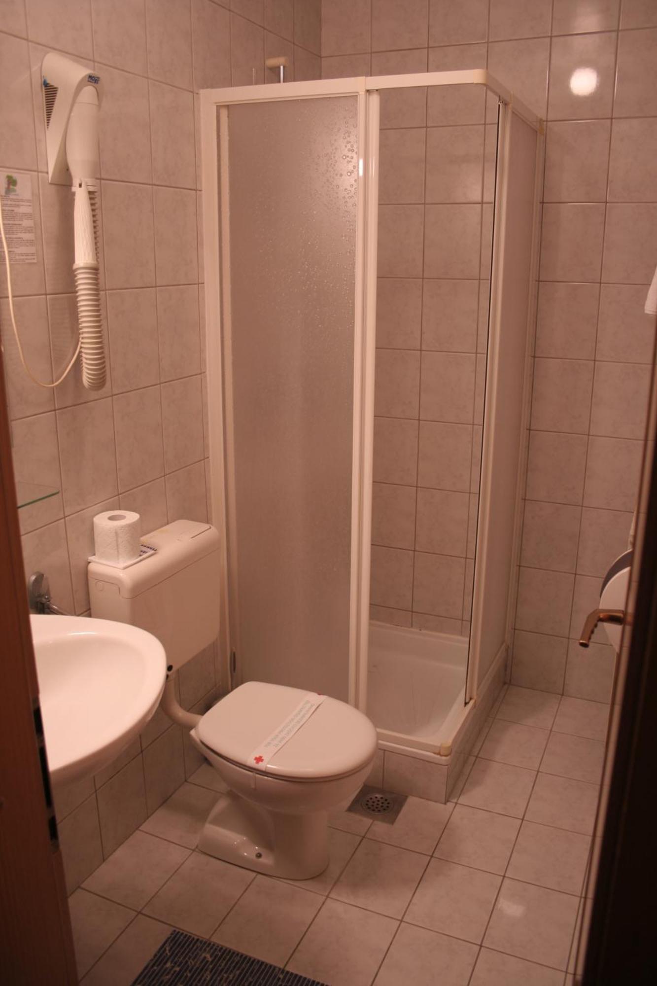מריבור Guesthouse Janez מראה חיצוני תמונה