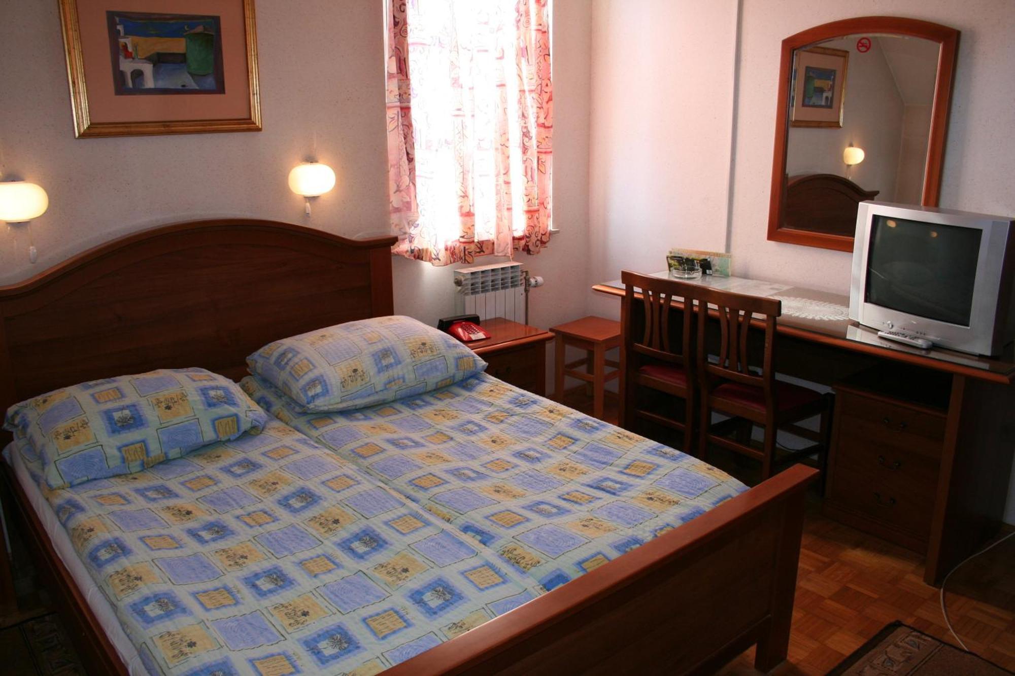 מריבור Guesthouse Janez מראה חיצוני תמונה