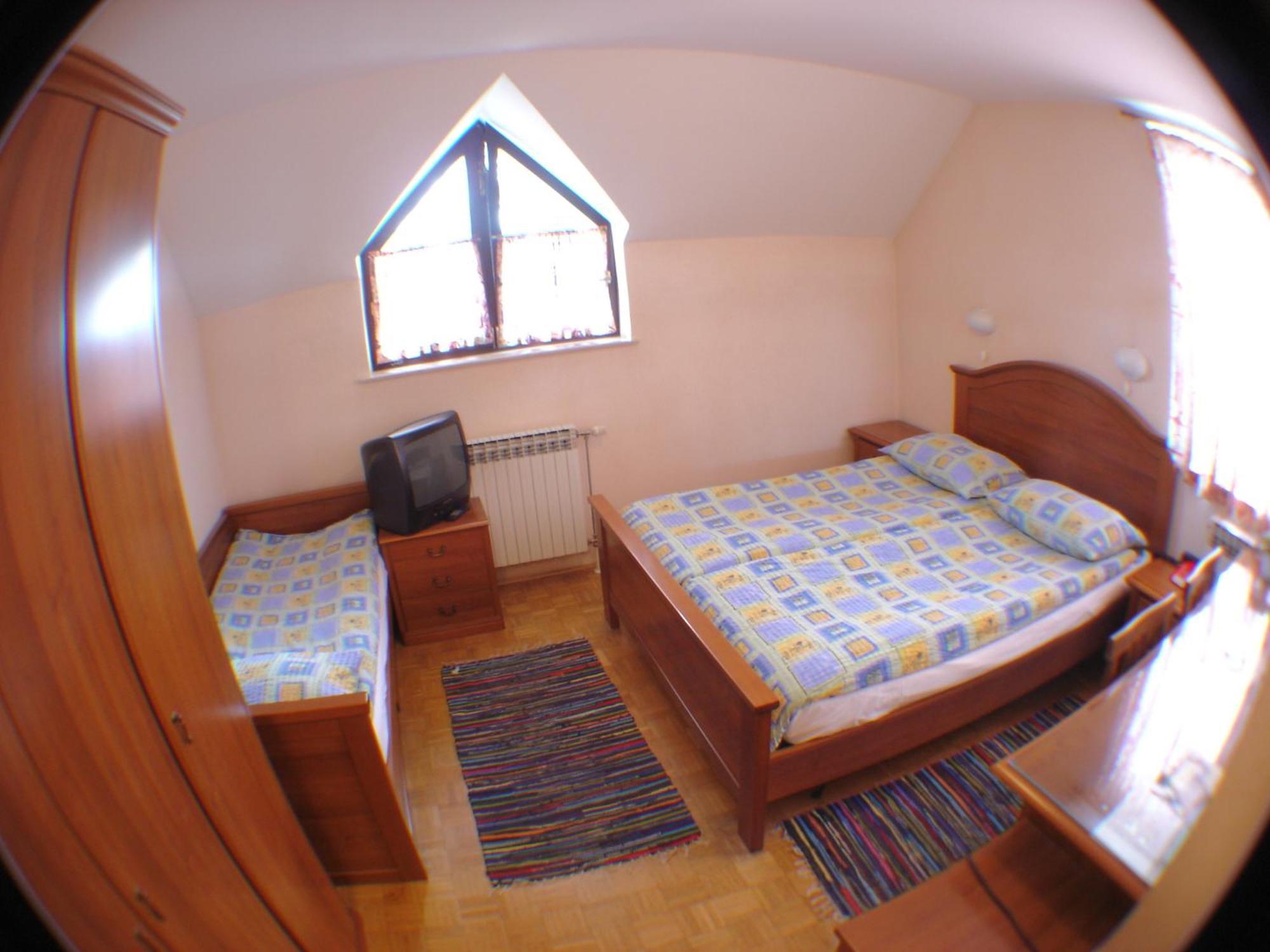מריבור Guesthouse Janez מראה חיצוני תמונה