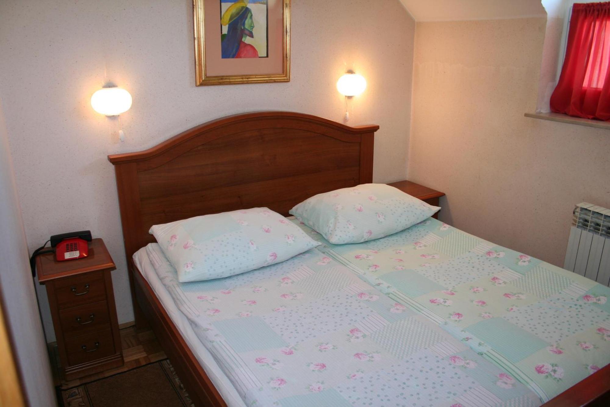 מריבור Guesthouse Janez מראה חיצוני תמונה