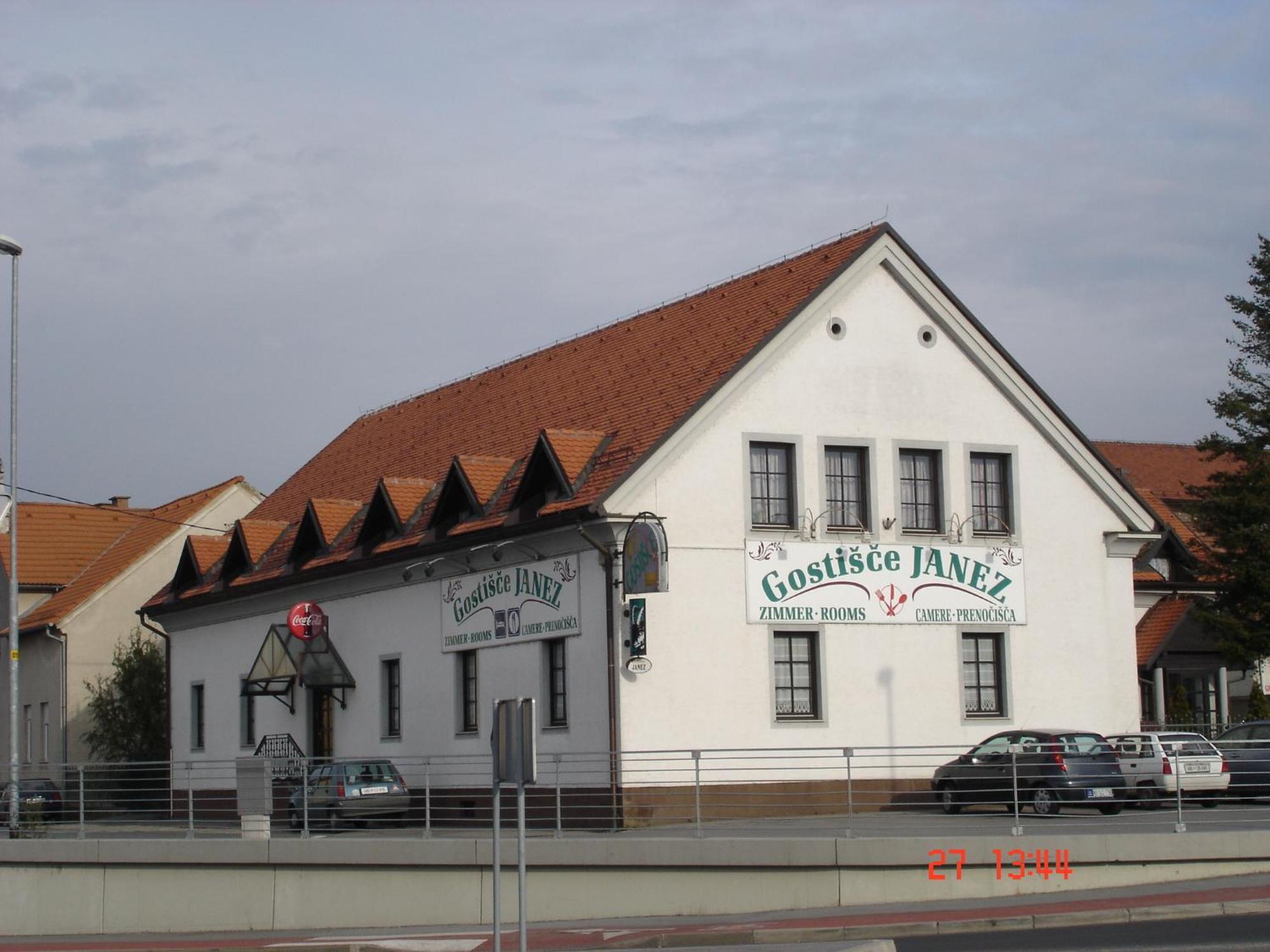 מריבור Guesthouse Janez מראה חיצוני תמונה